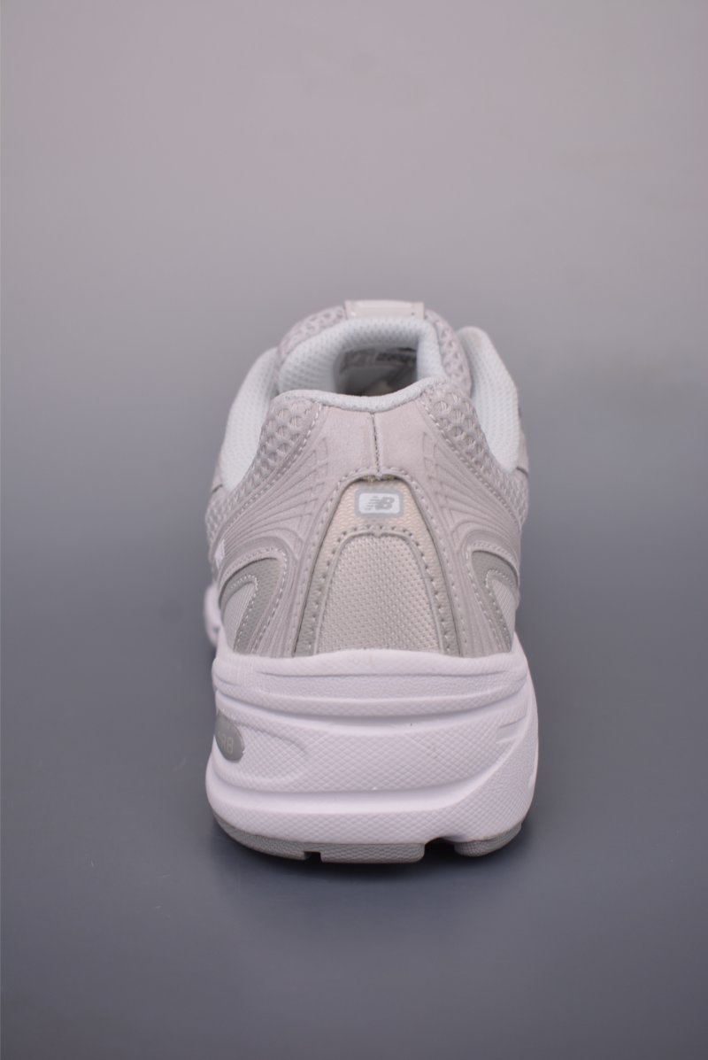 New Balance 740 view