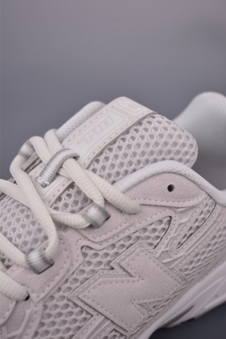 New Balance 740 view 7