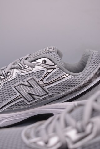 New Balance 740 view 8