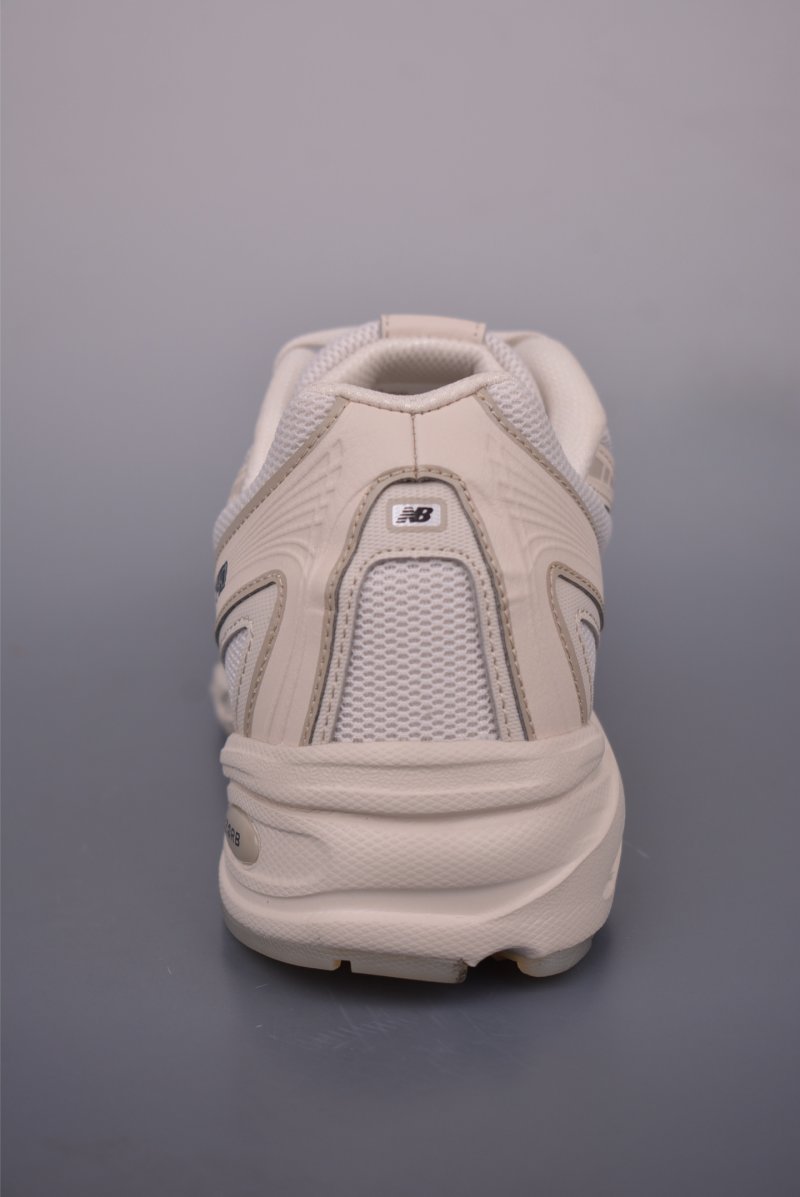 New Balance 740 view