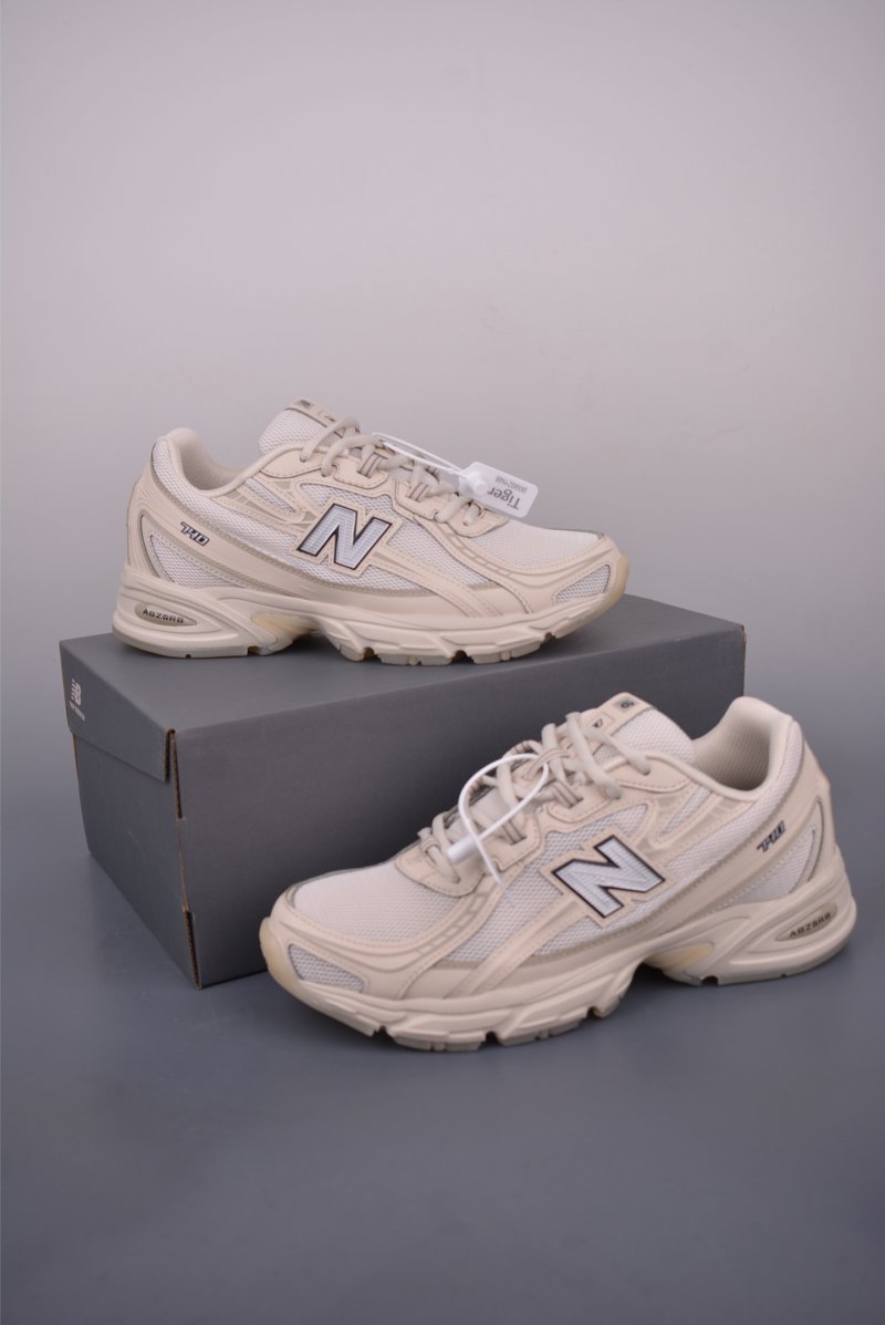 New Balance 740 view