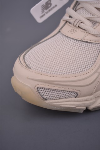 New Balance 740 view 6