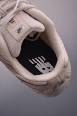 New Balance 740 view 9