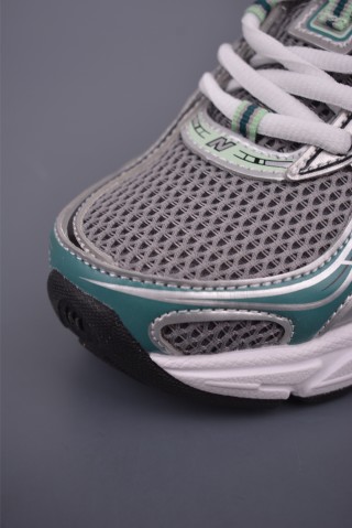 New Balance 740 view 6