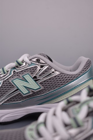 New Balance 740 view 8