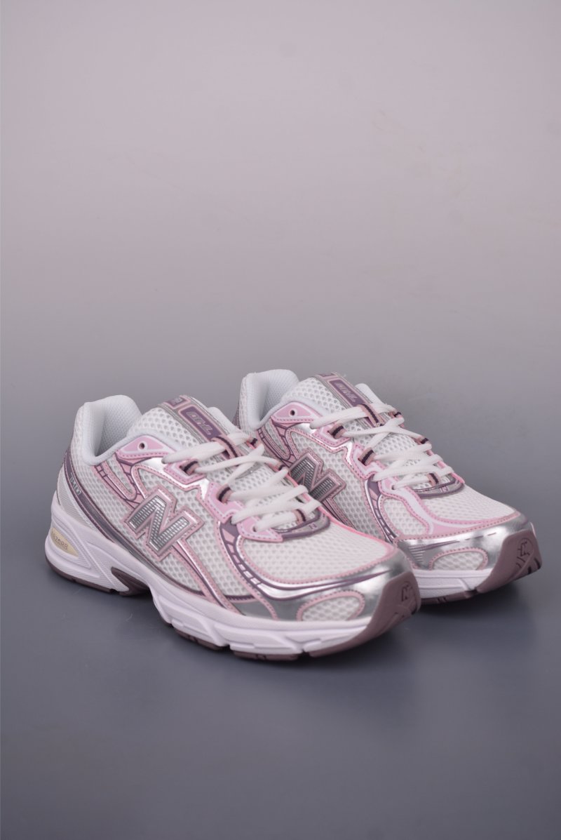 New Balance 740