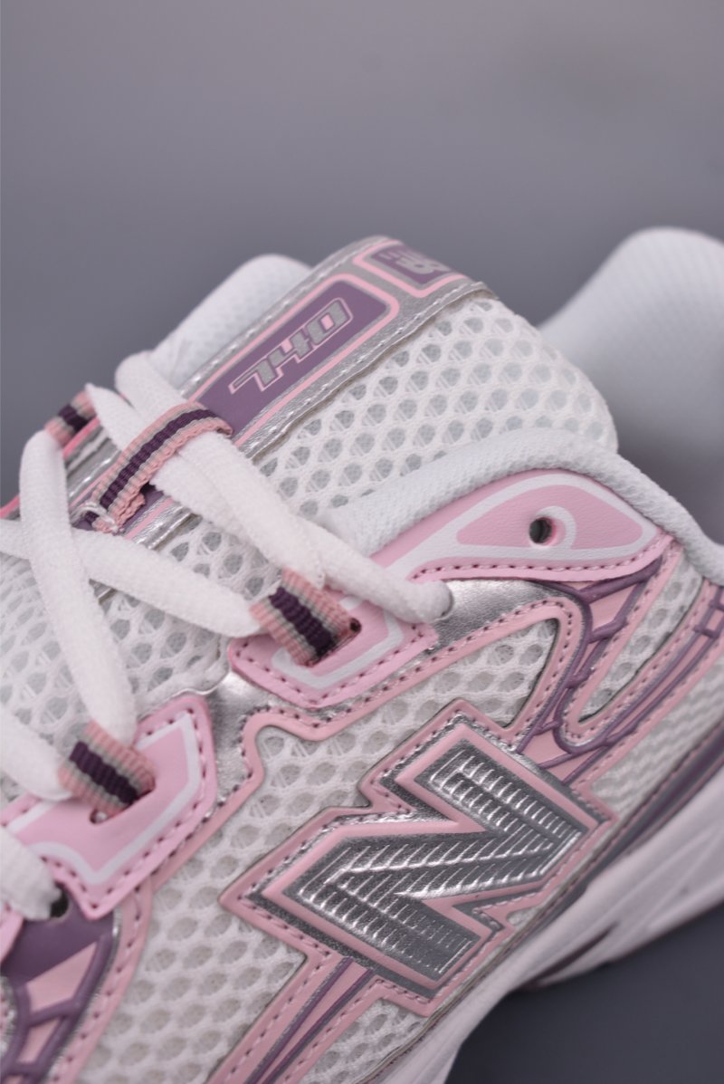 New Balance 740 view