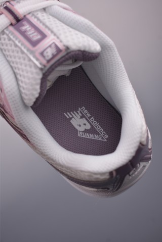 New Balance 740 view 9