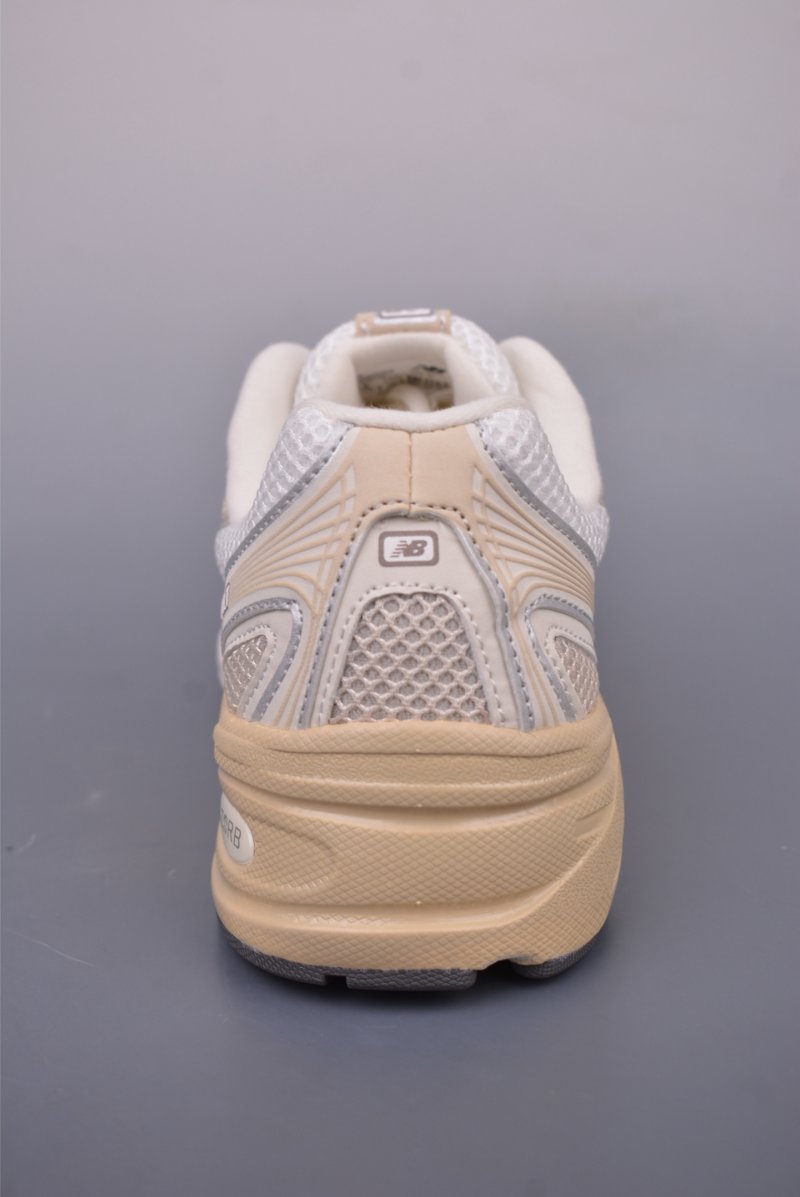 New Balance 740 view