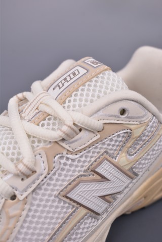 New Balance 740 view 7