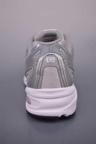 New Balance 740 view 4