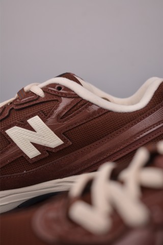 New Balance 740 view 8