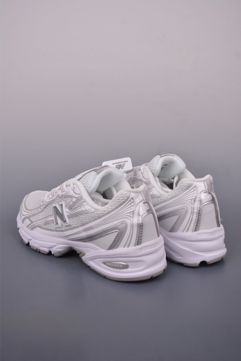 New Balance 740 view