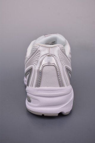 New Balance 740 view 4