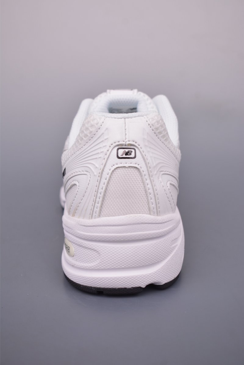 New Balance 740 view