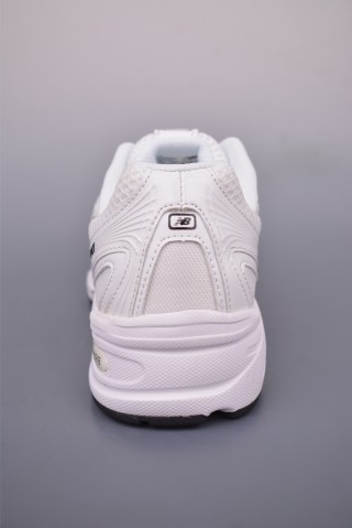 New Balance 740 view 4