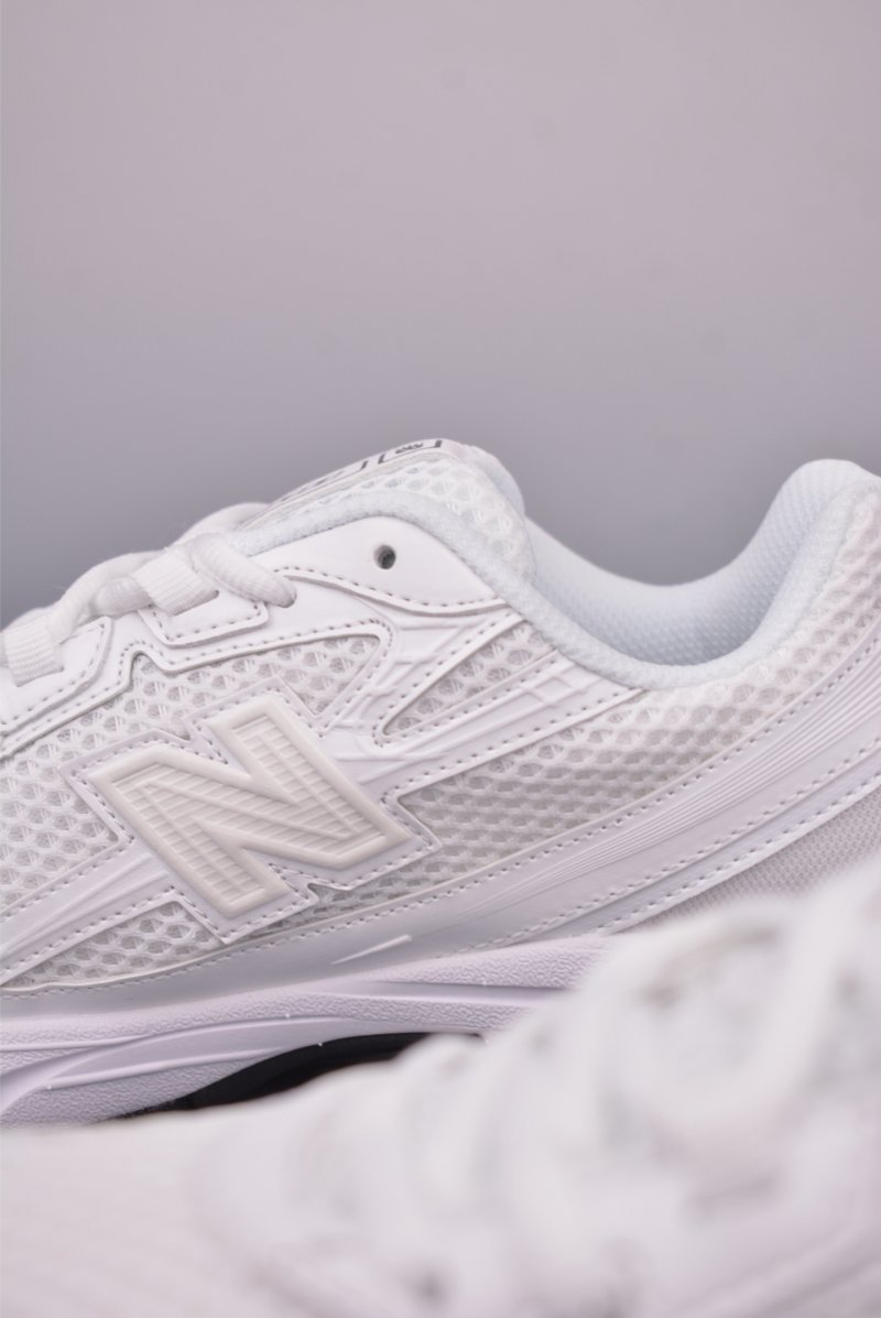 New Balance 740 view