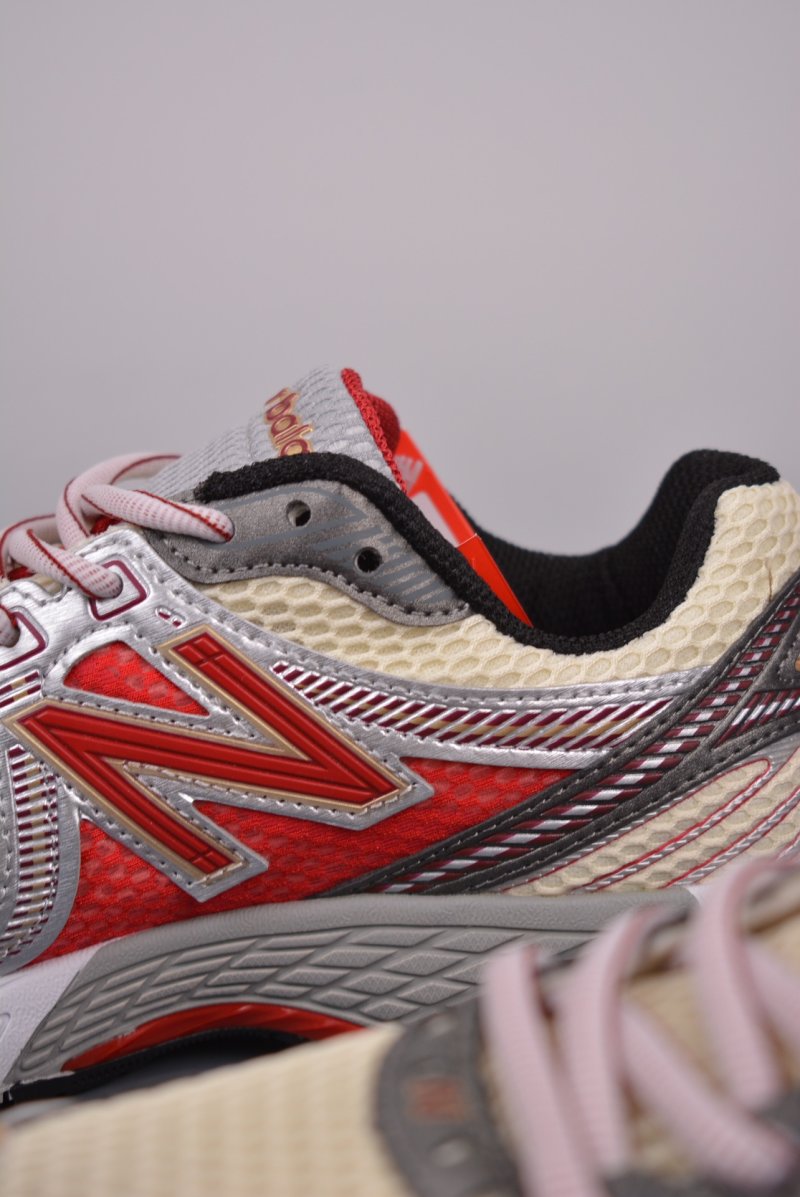 Aime Leon Dore x New Balance 860V2 'Gold / Silver' view