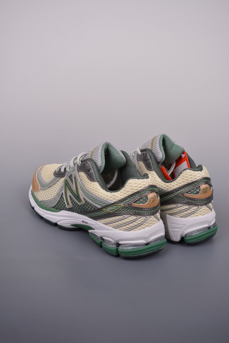 Aime Leon Dore x New Balance 860V2 'Gold / Silver' view