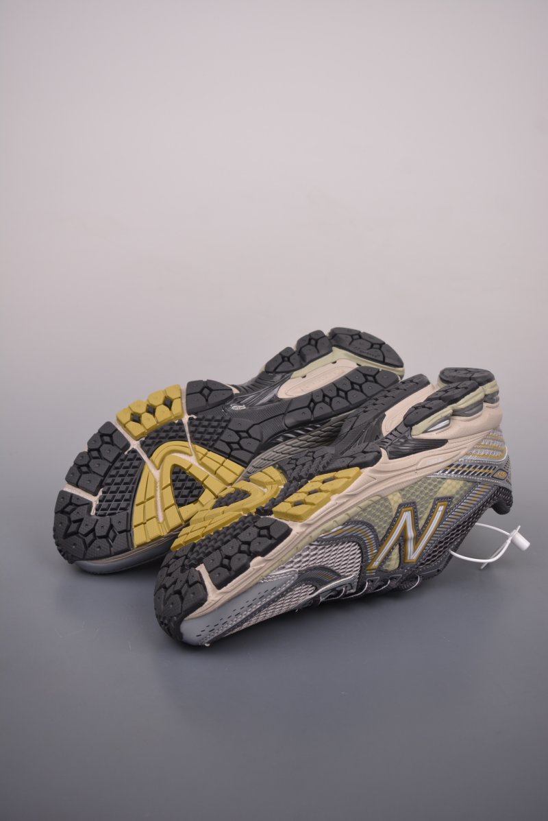 New Balance 860V2 Aime Leon Dore 'Gold / Silver' view