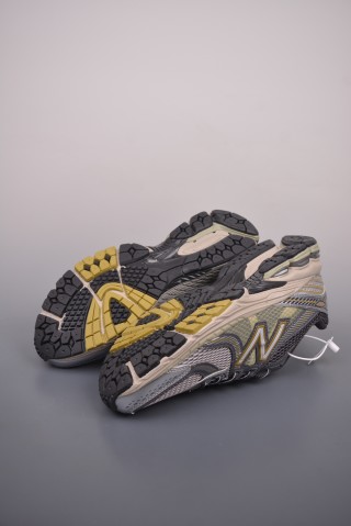 New Balance 860V2 Aime Leon Dore 'Gold / Silver' view 3