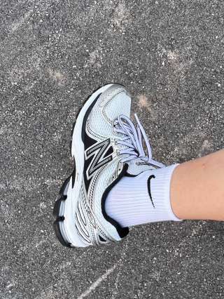 New Balance 860V2 view 5