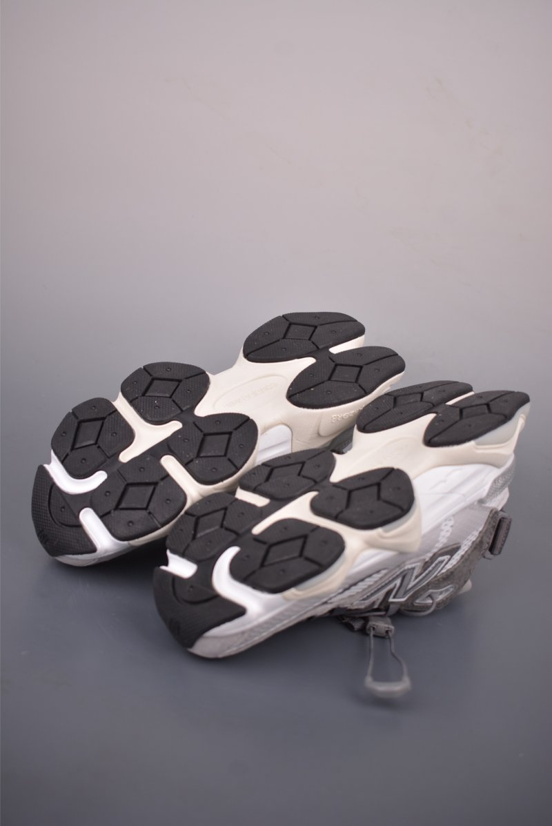 New Balance 9060 view