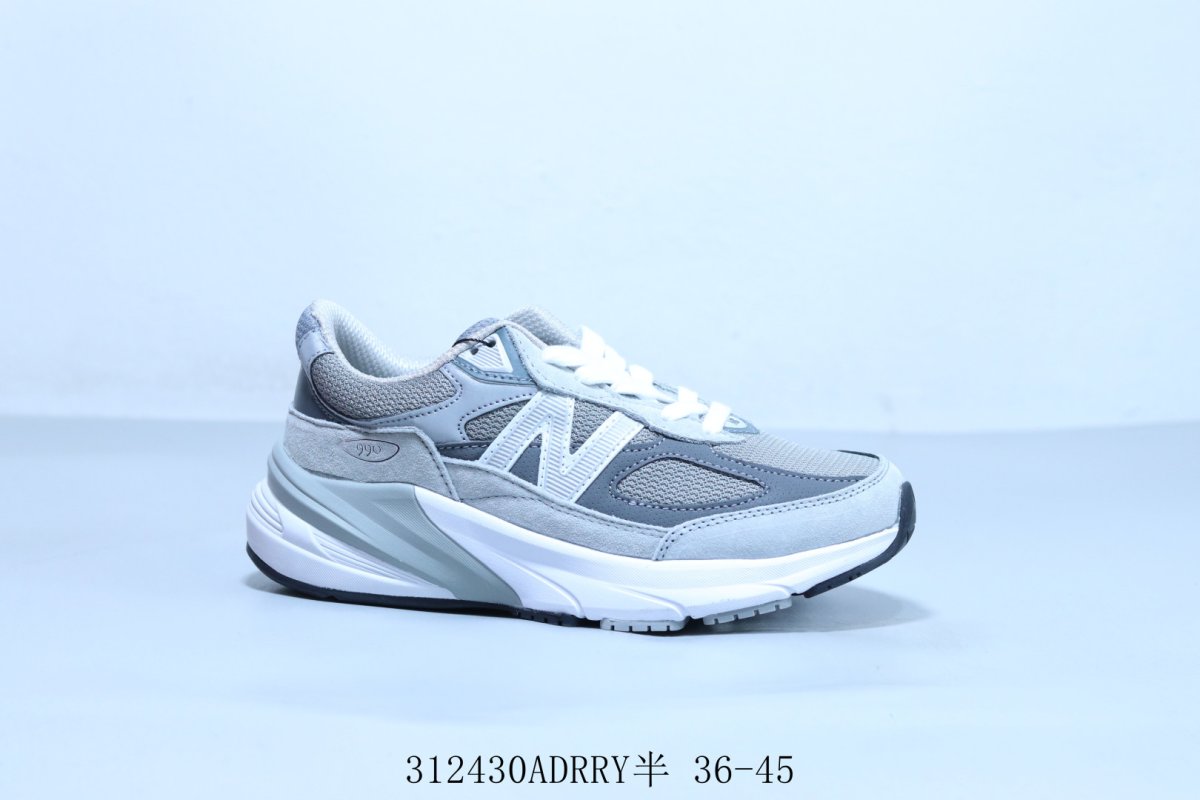 New Balance 990 V3