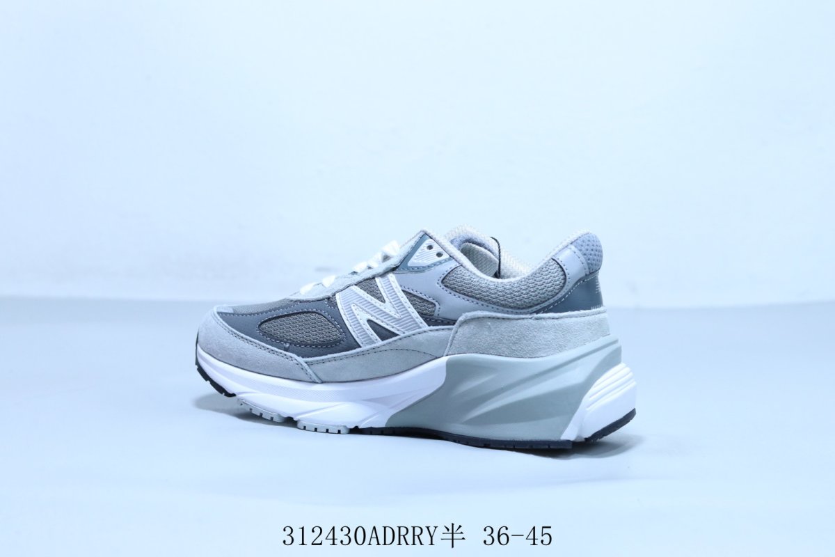 New Balance 990 V3 view
