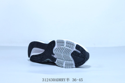 New Balance 990 V3 view 4
