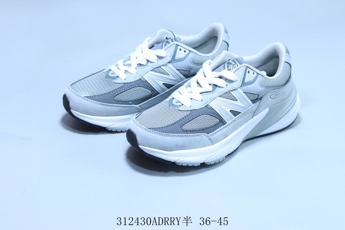 New Balance 990 V3 view