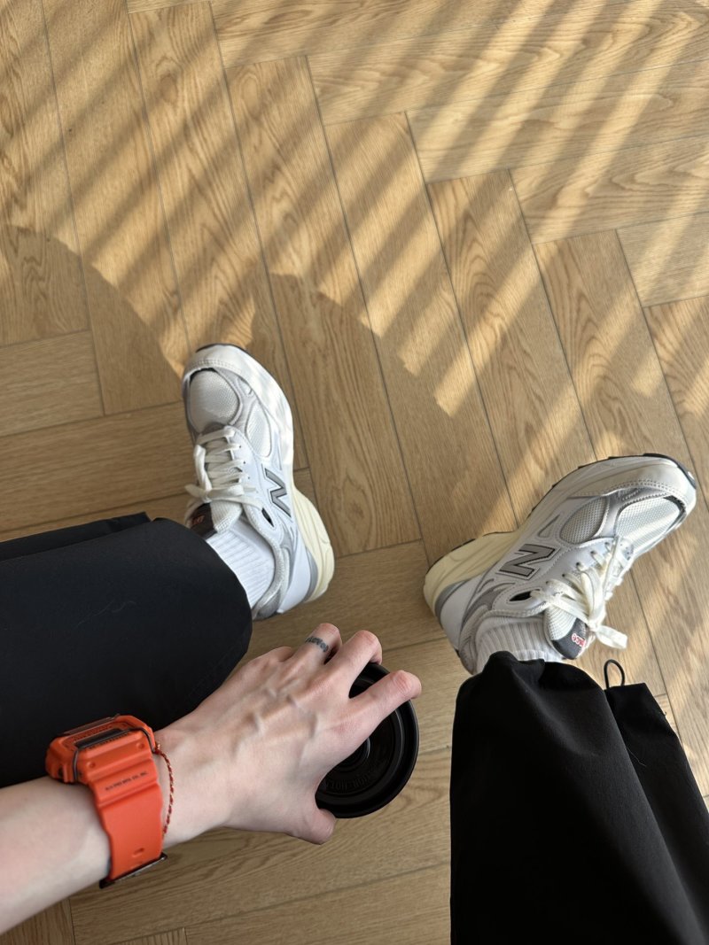 New Balance 990