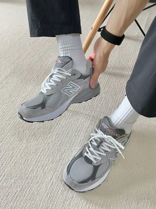 New Balance 990 view 4
