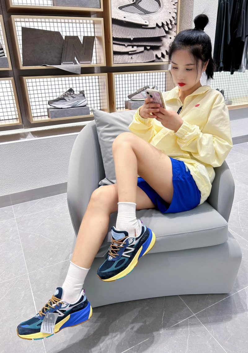 New Balance 990 view