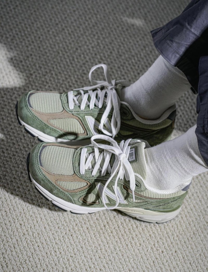 New Balance 990