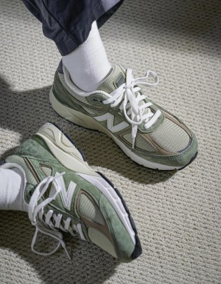 New Balance 990 view 2