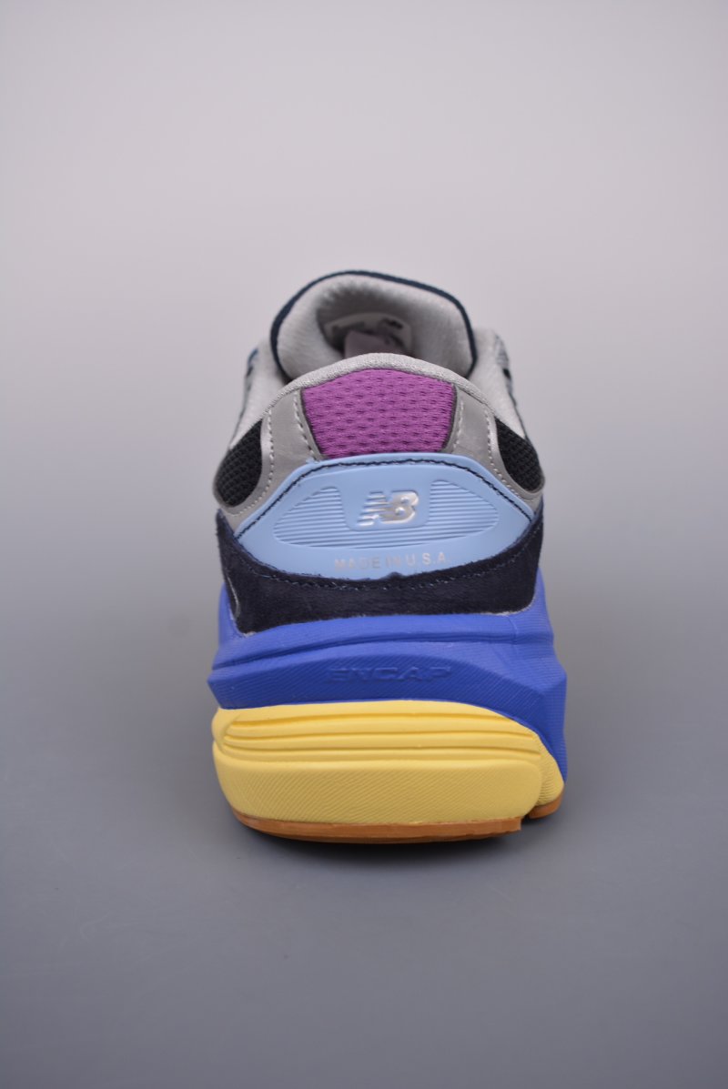New Balance 990 view