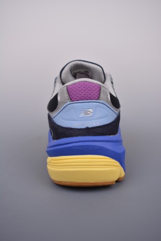 New Balance 990 view 4