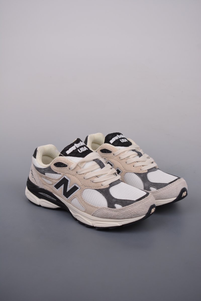 New Balance 990