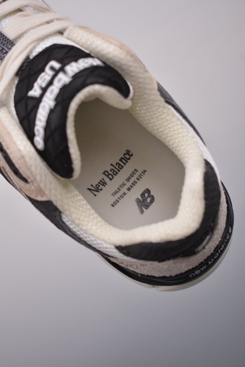 New Balance 990 view