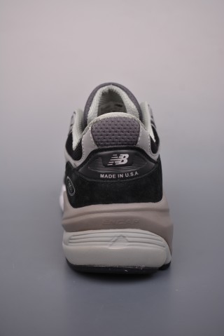 New Balance 990 view 4