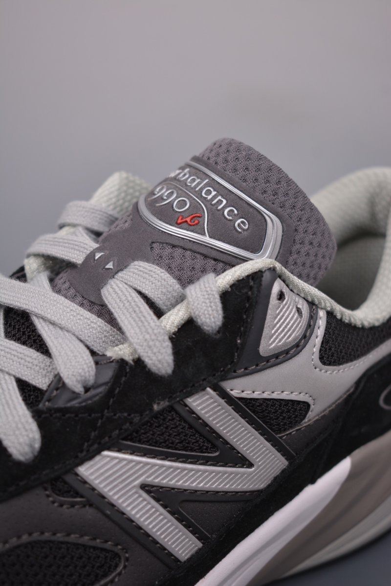 New Balance 990 view