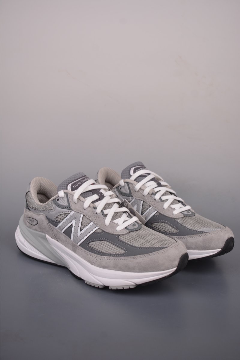 New Balance 990
