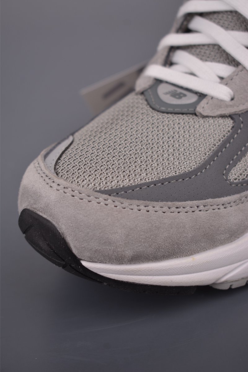 New Balance 990 view