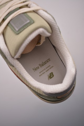 New Balance 990 view 9