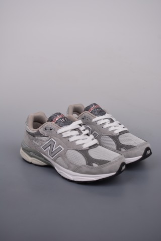 New Balance 990