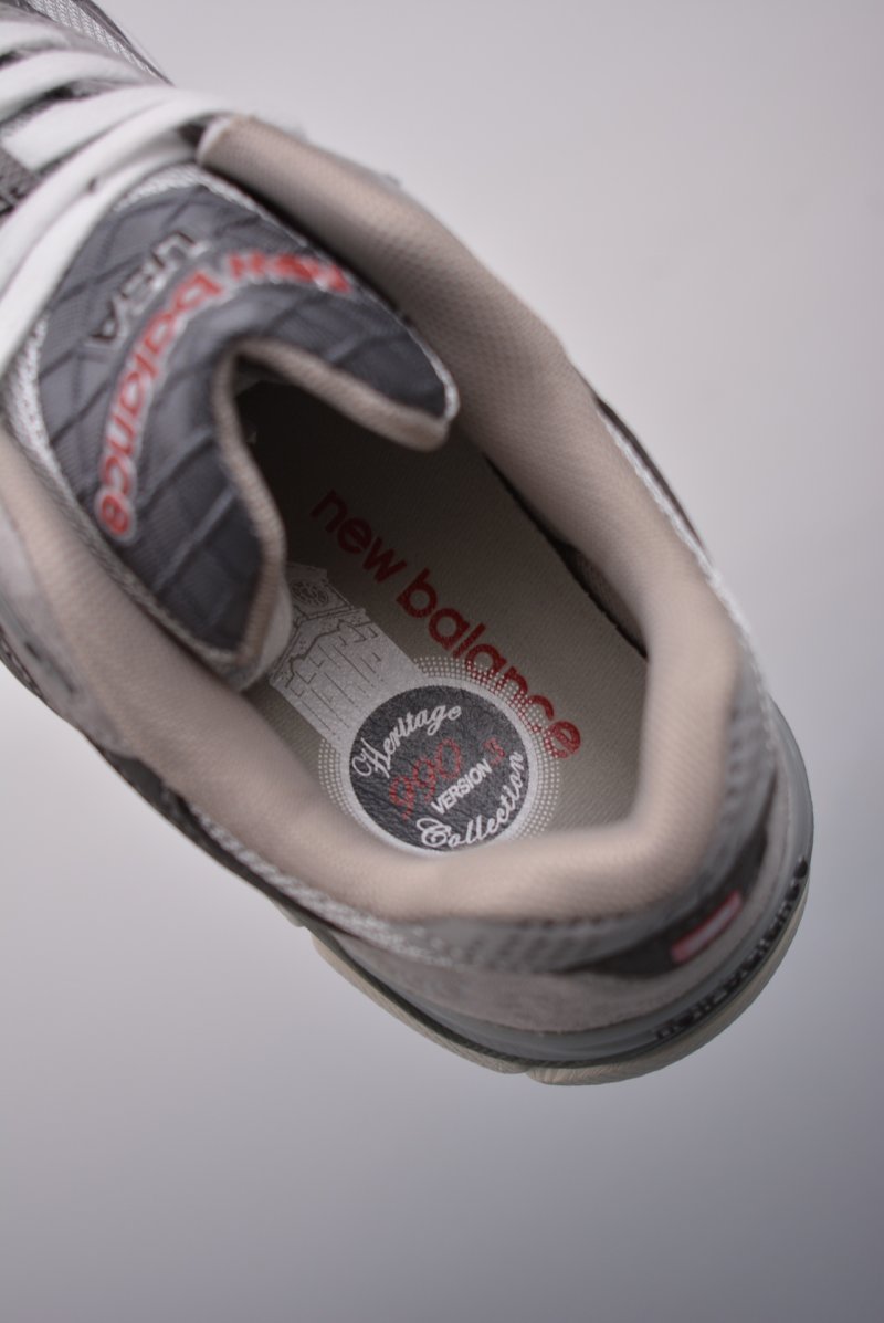 New Balance 990 view