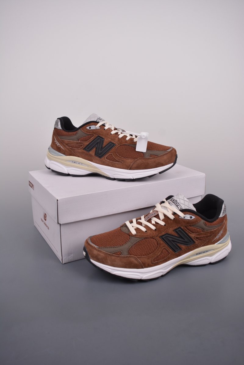 New Balance 990 view