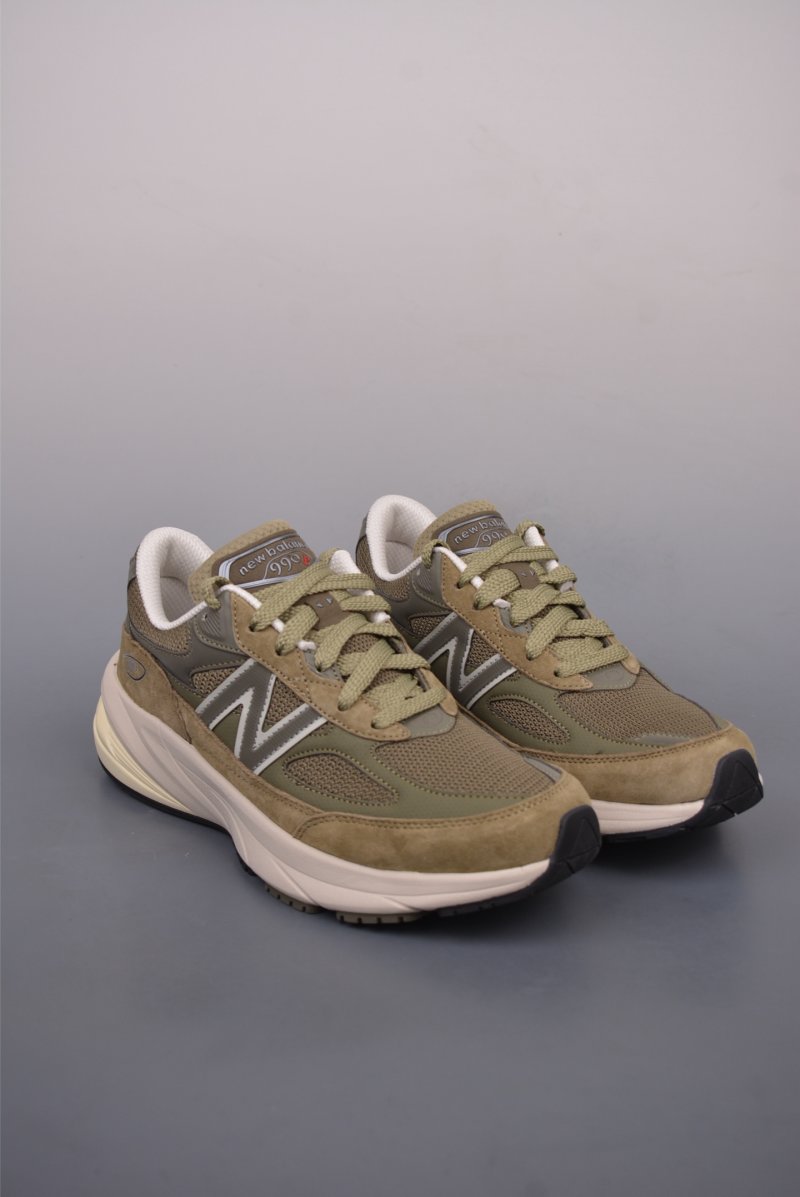 New Balance 990
