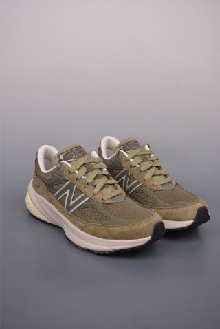 New Balance 990